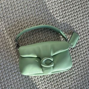 Coach Pillow Tabby women’s Shoulder Bag